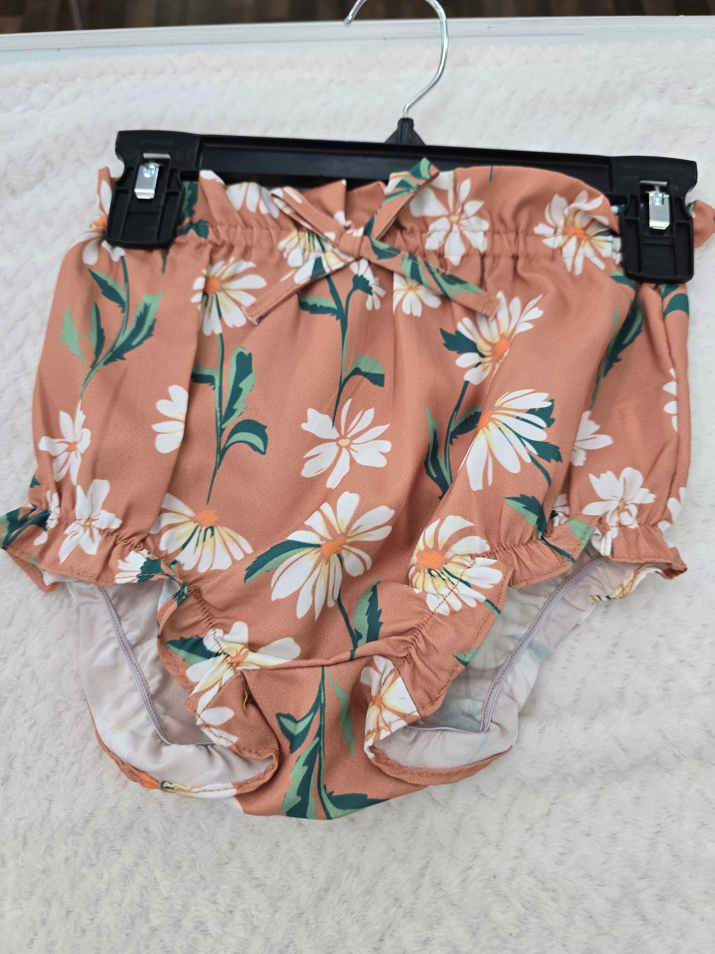 Girl size 6/9m