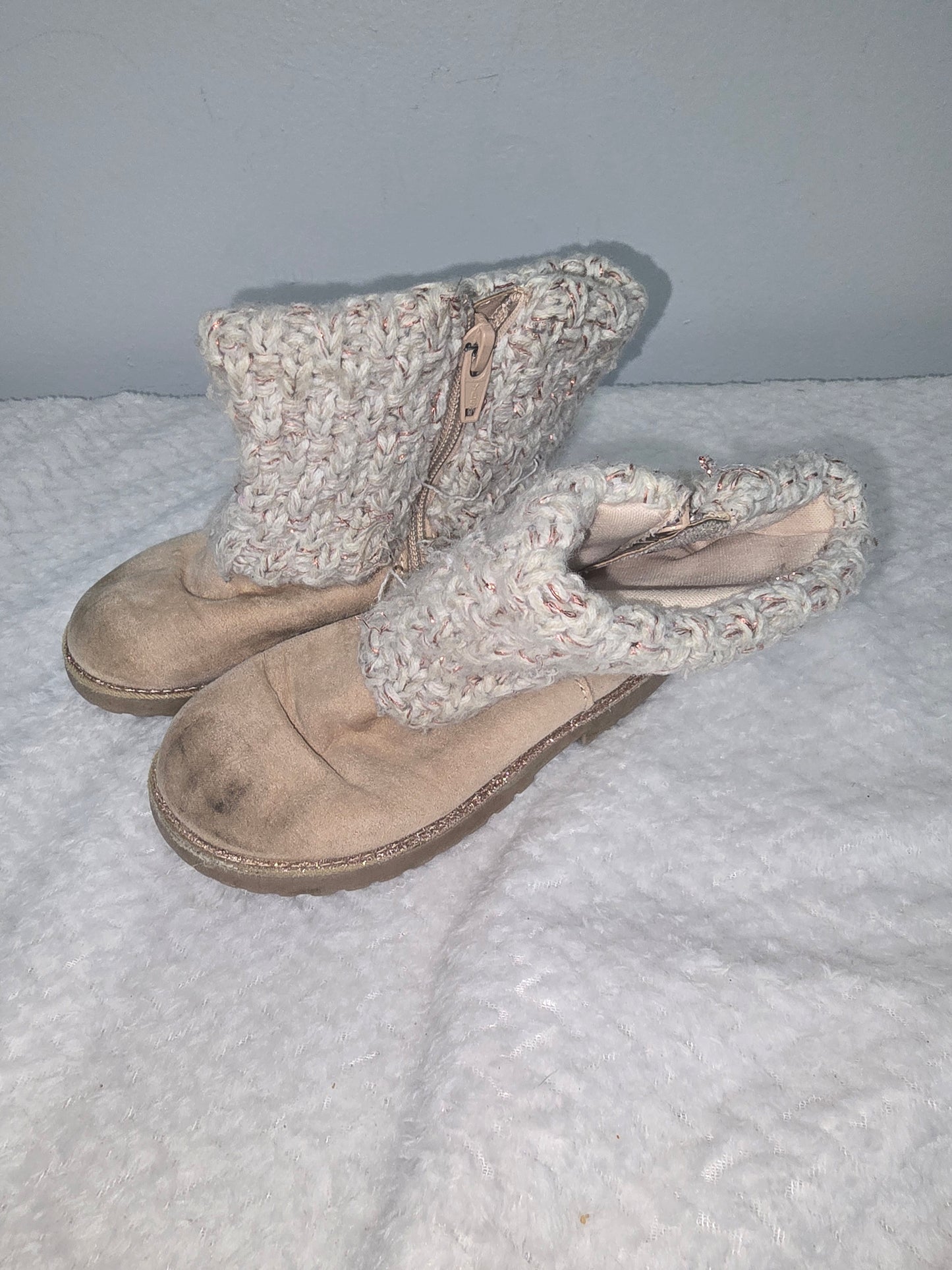Girl boots size 8
