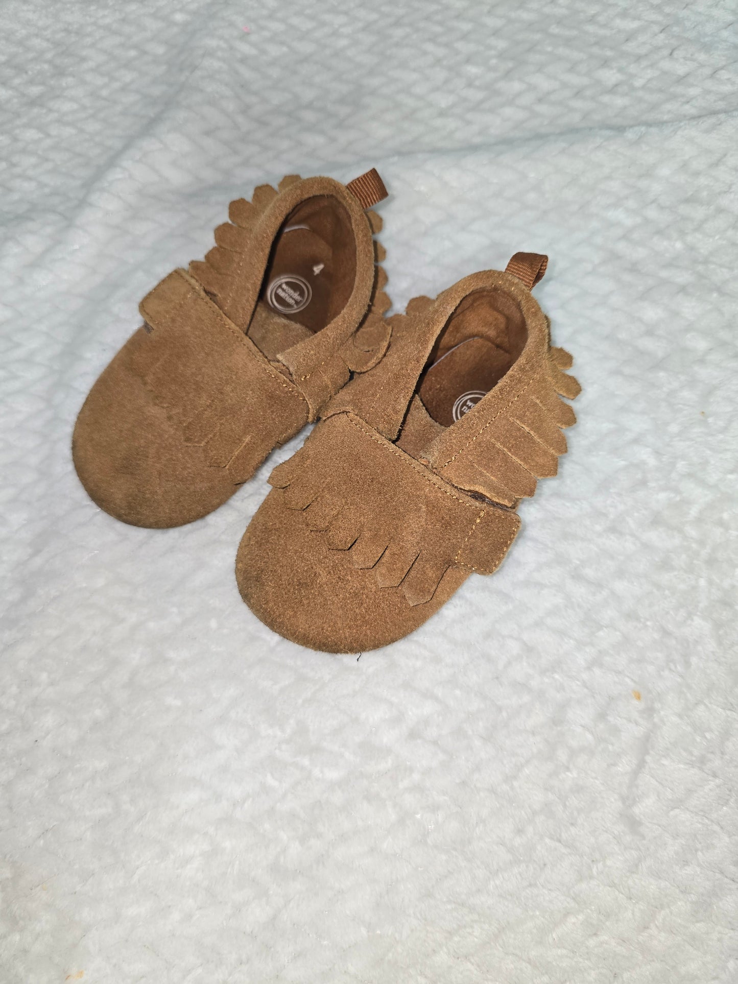 Brown shoes size 4