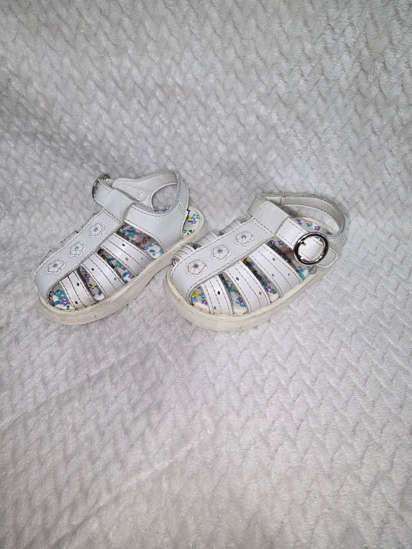 Girl size 9