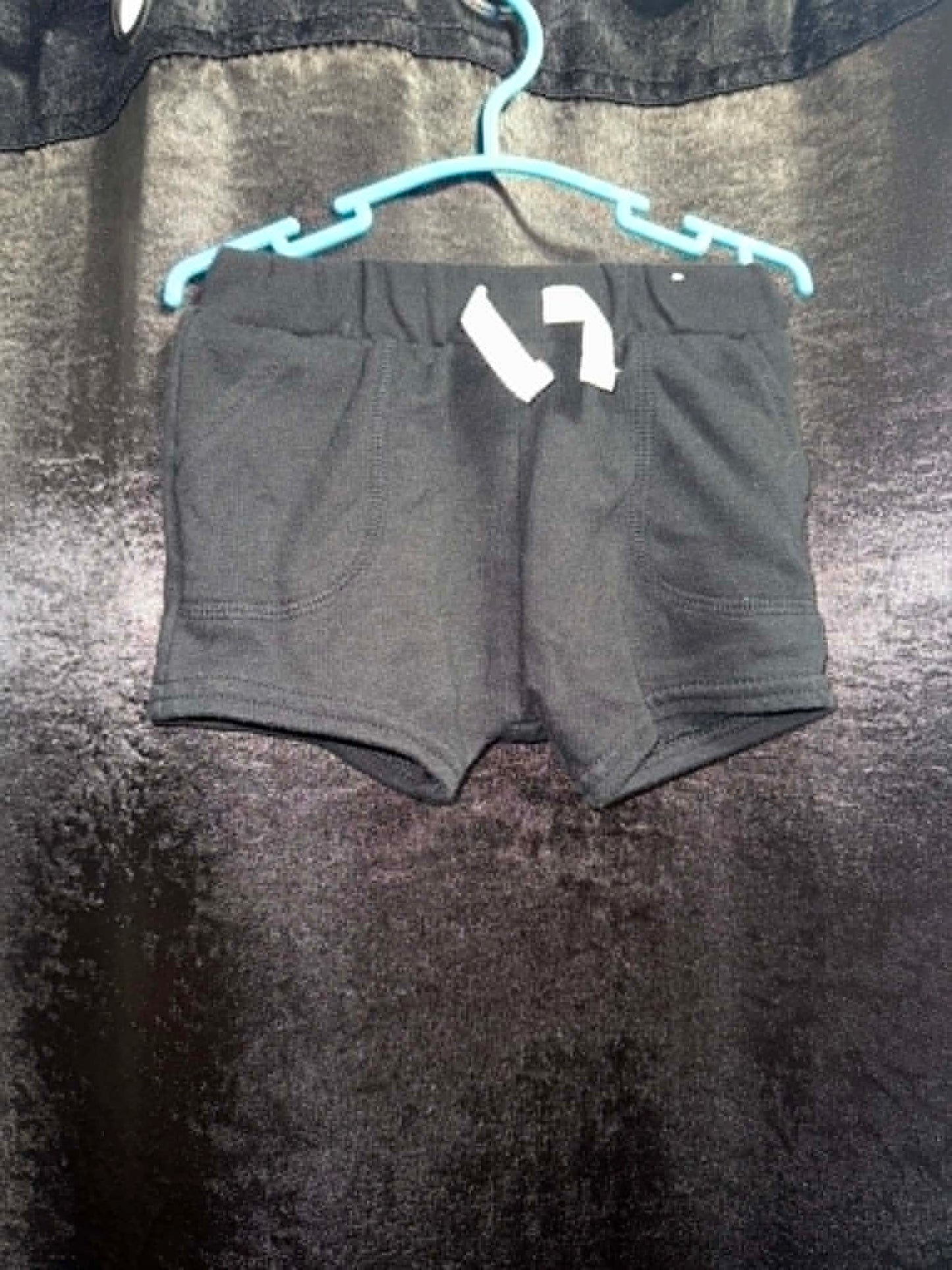Black Shorts 6/9