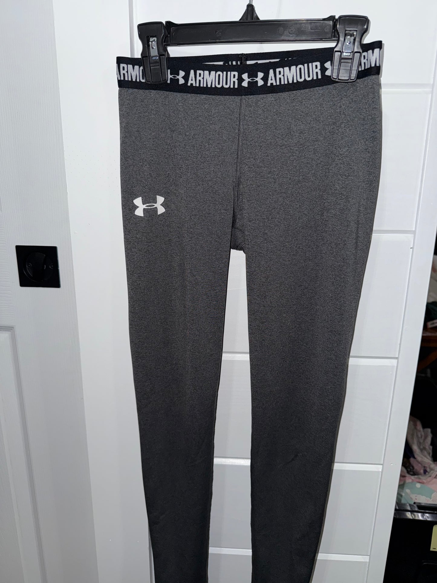 Girl Under Armor Pants 10/12