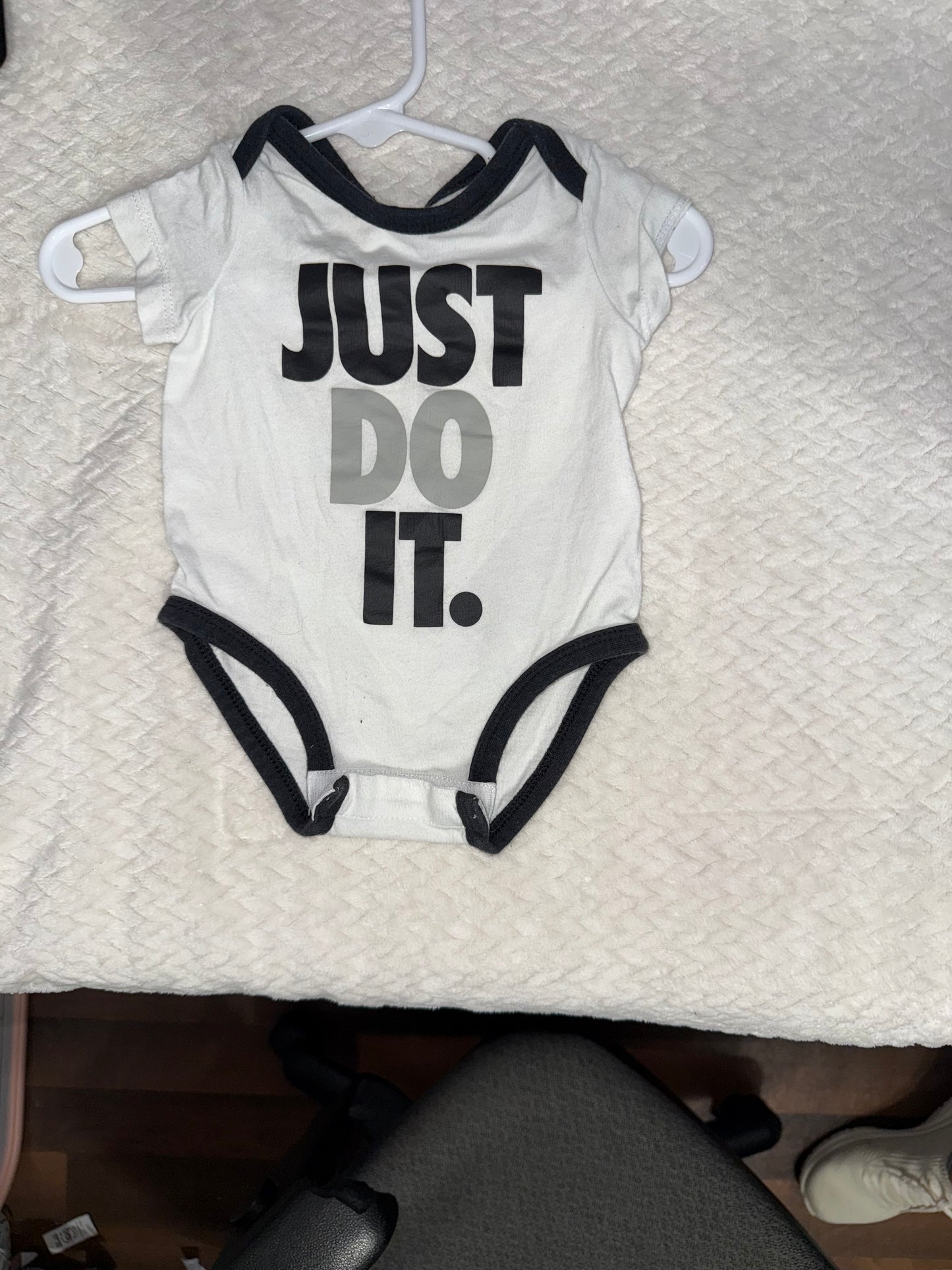 Nike Onesie 3m