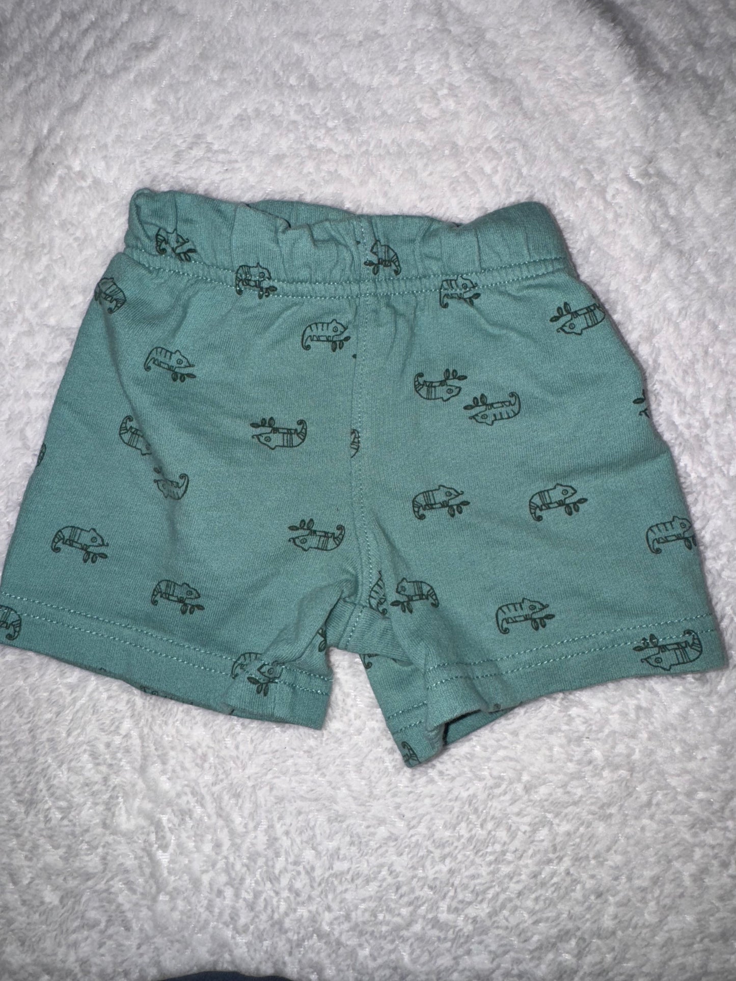 Boys shorts 6/9m
