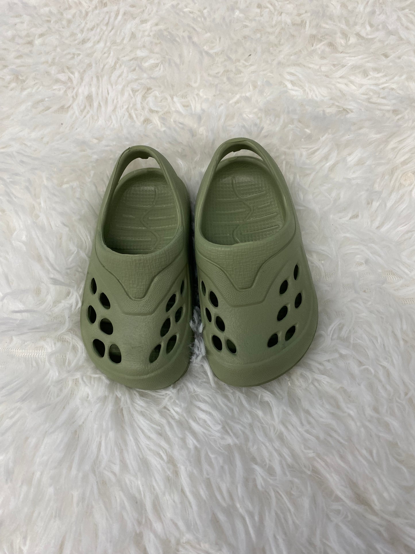 Knock off crocs