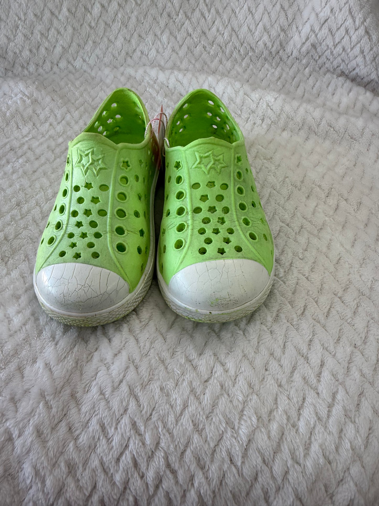 Girls shoes size: 7/8