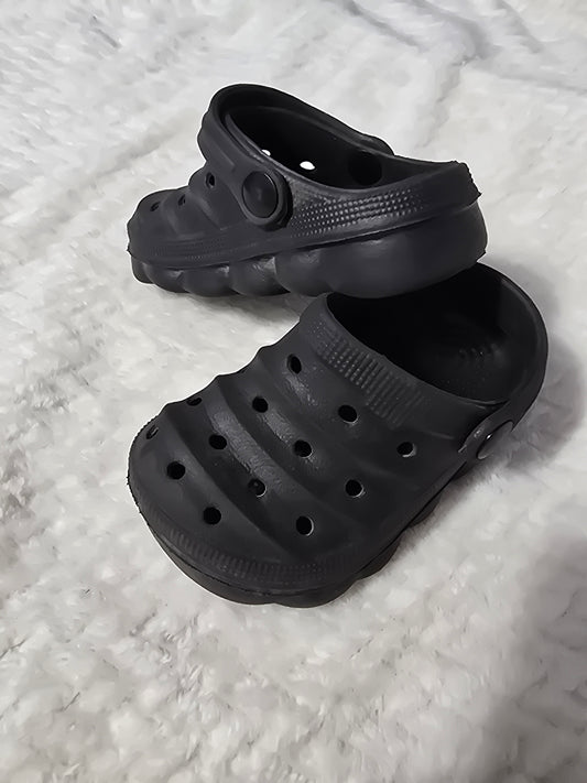 Boy shoe size 4