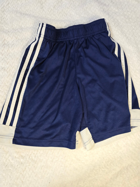 Boys shorts  M