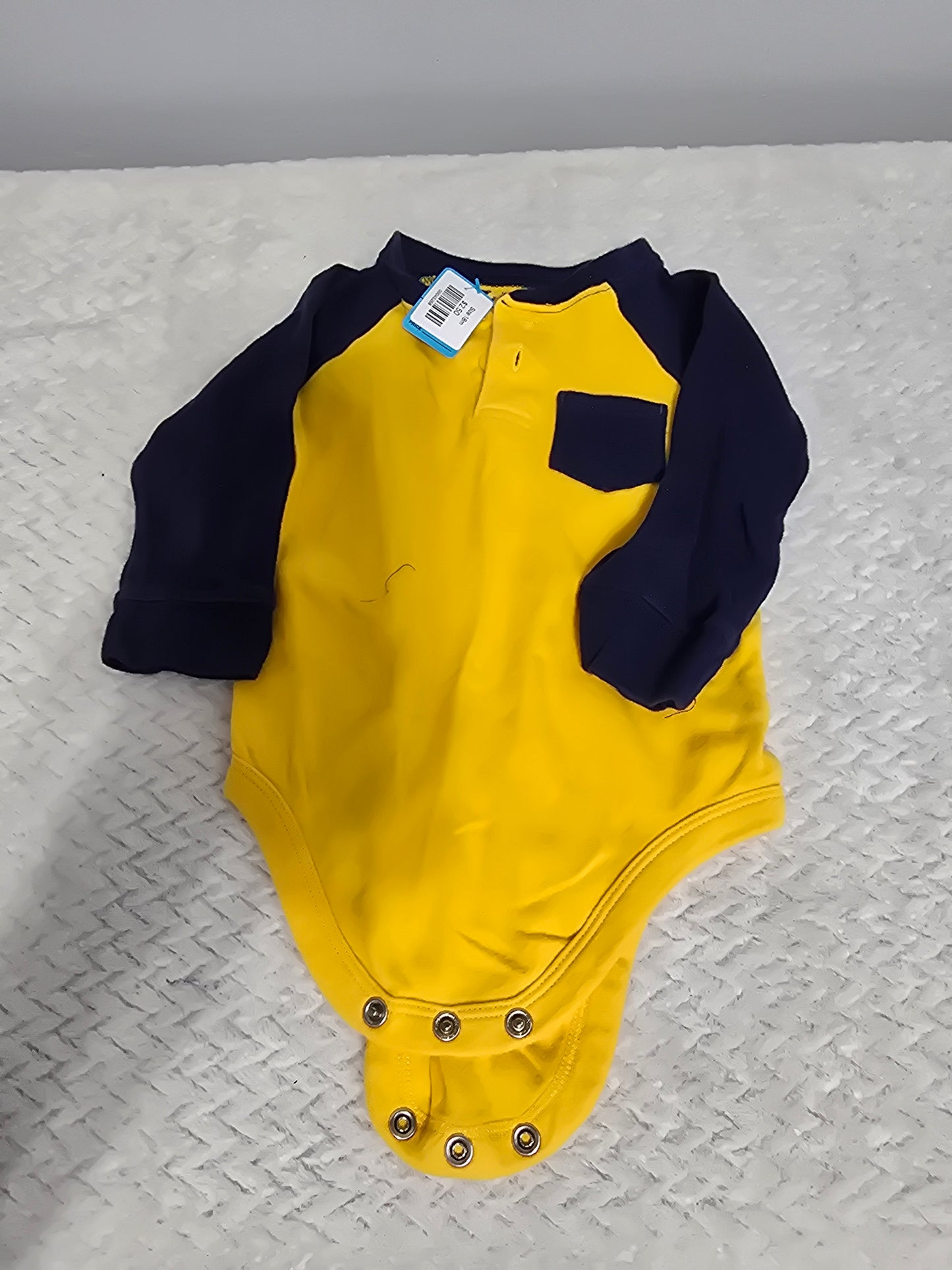 Boy onsie size 18m