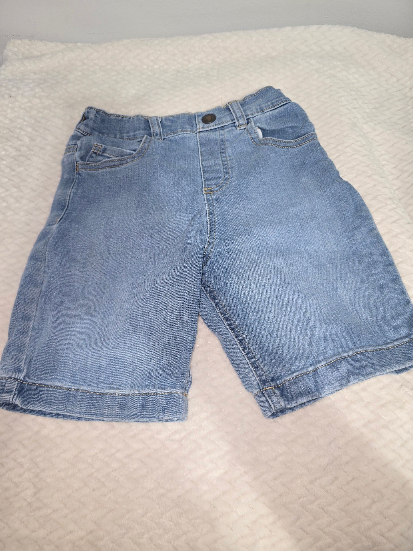 Boy shorts size 7