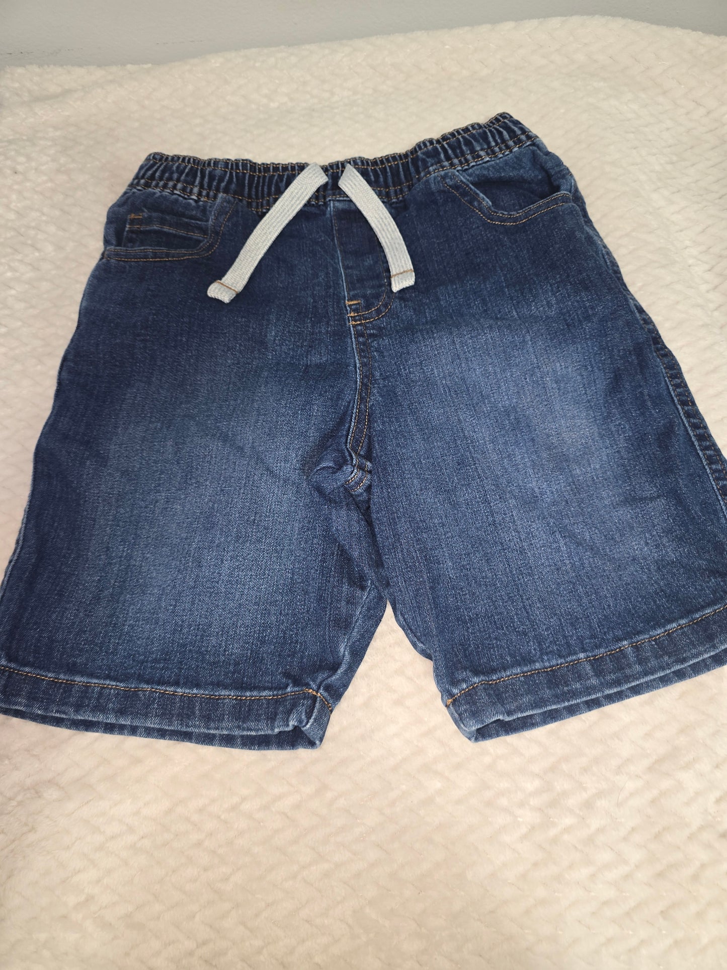 Boy shorts size 7