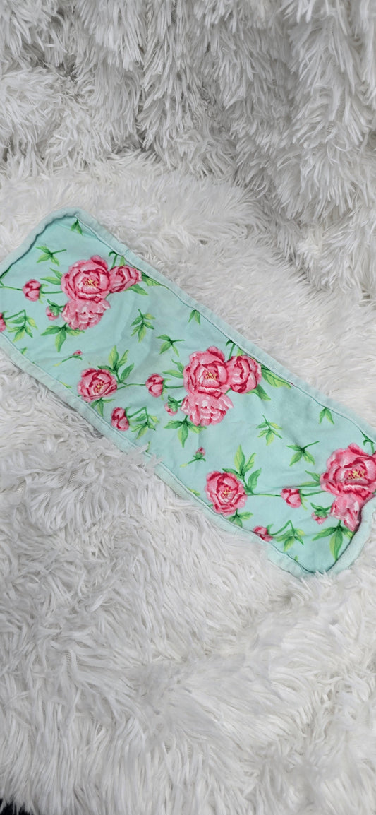 Flower burp cloth