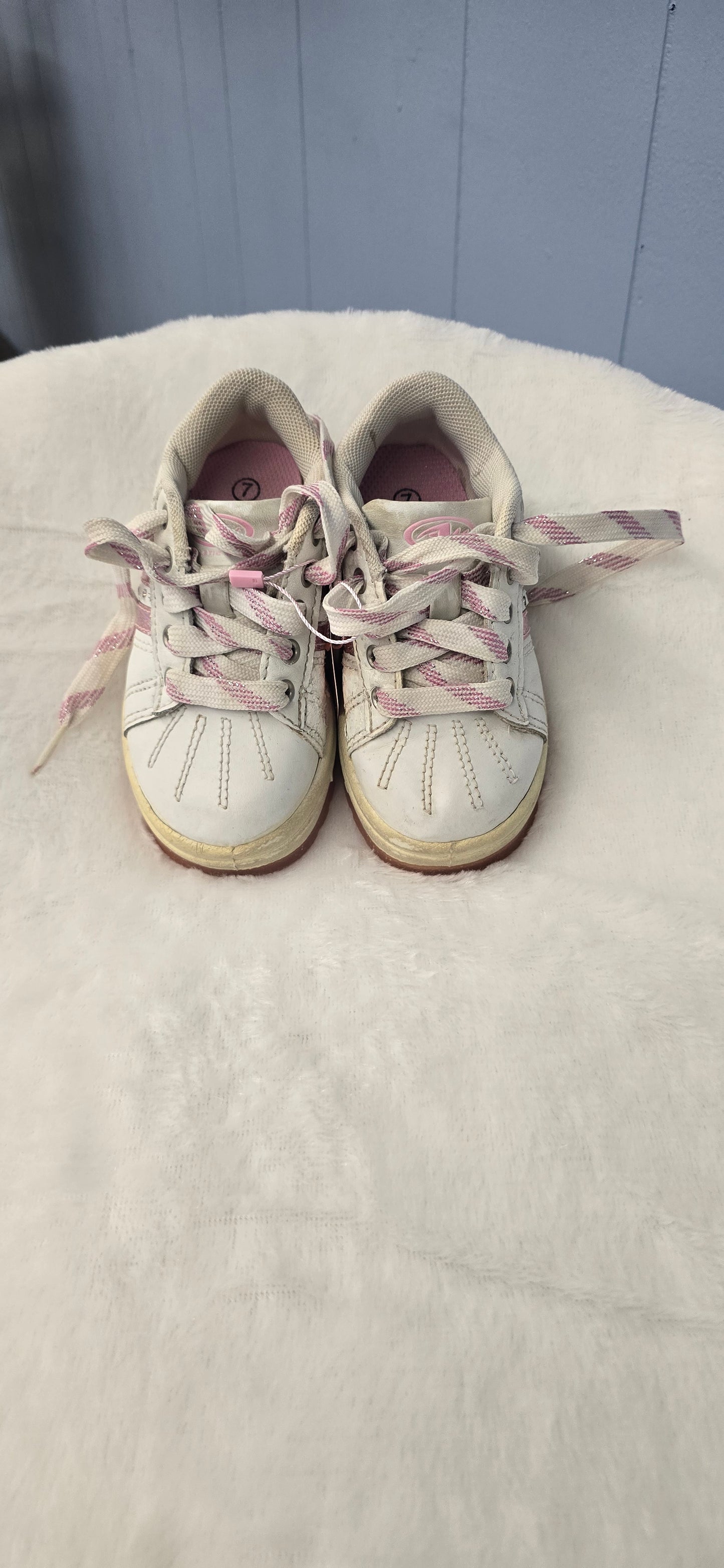 Girl size 7