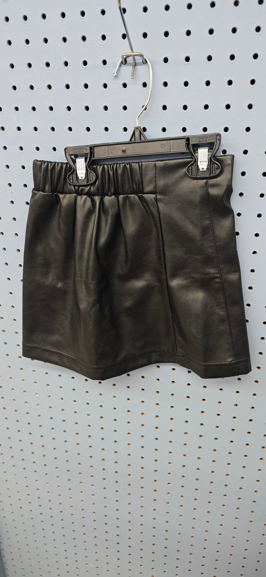 Black skirt 6/7