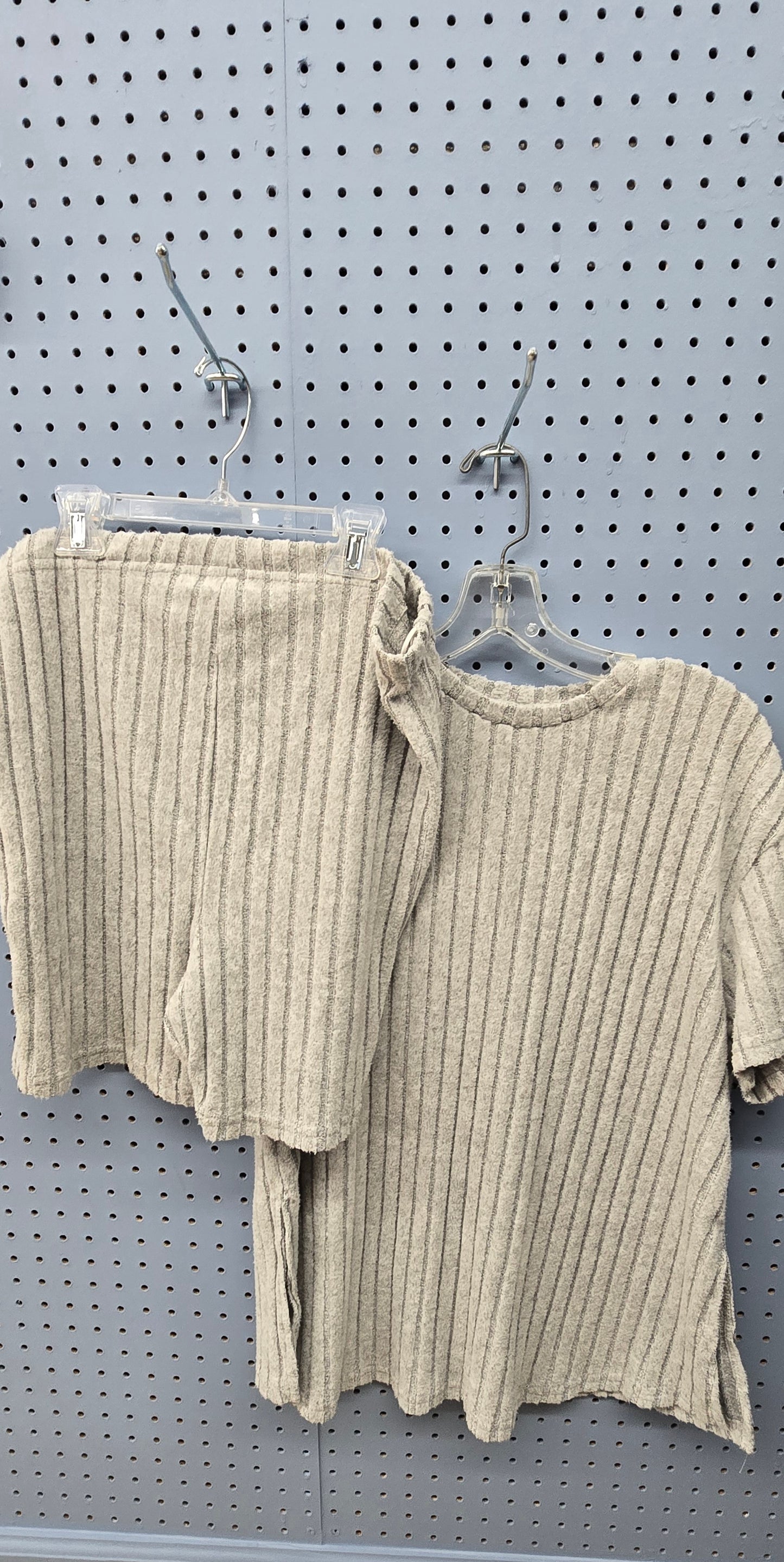 Women outfit size large