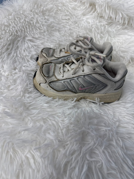Nike 8
