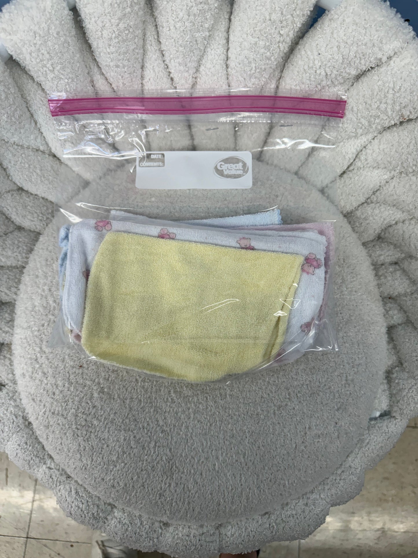 8 Wash Cloths