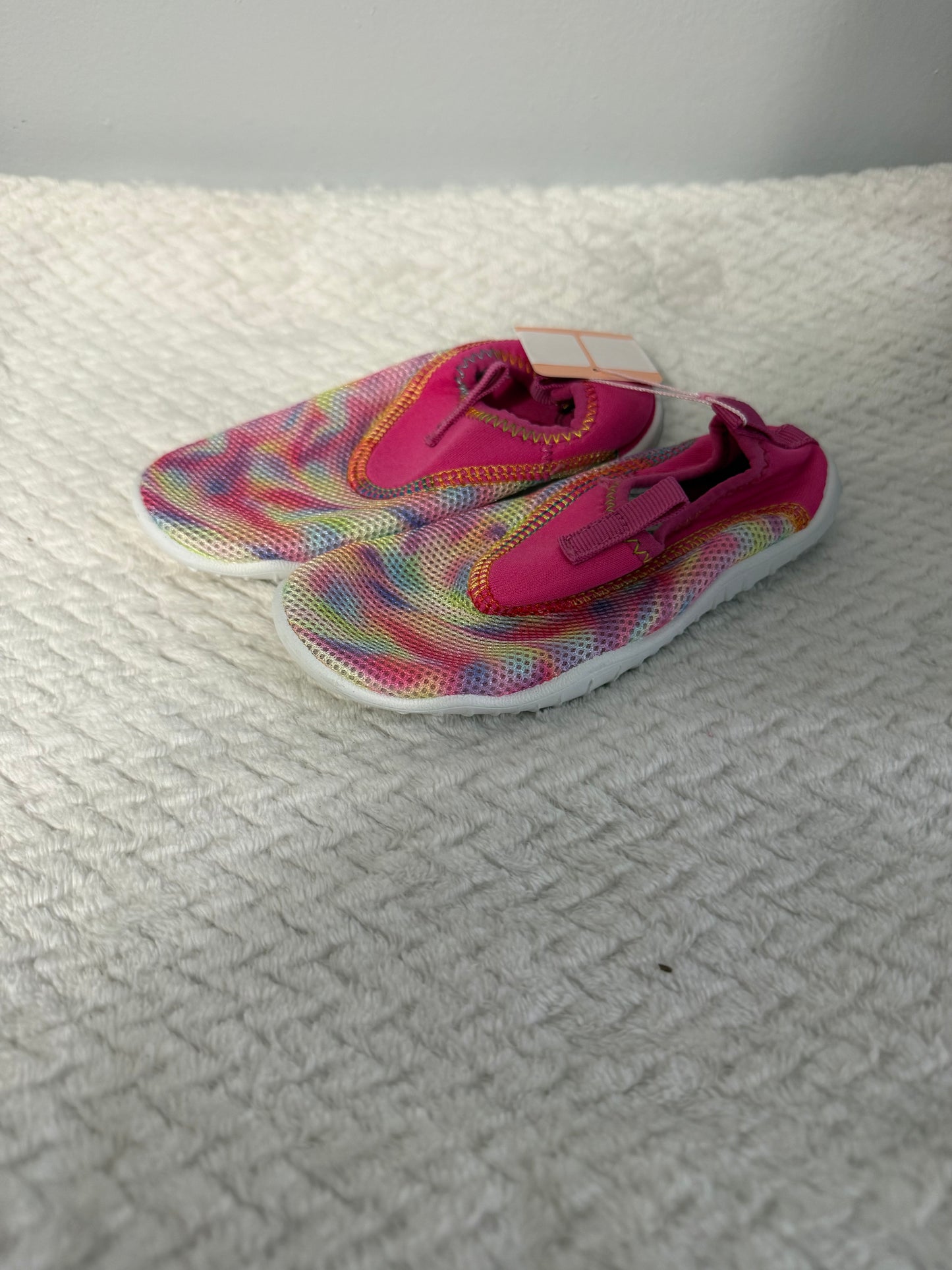 Swim Shoes 9/10