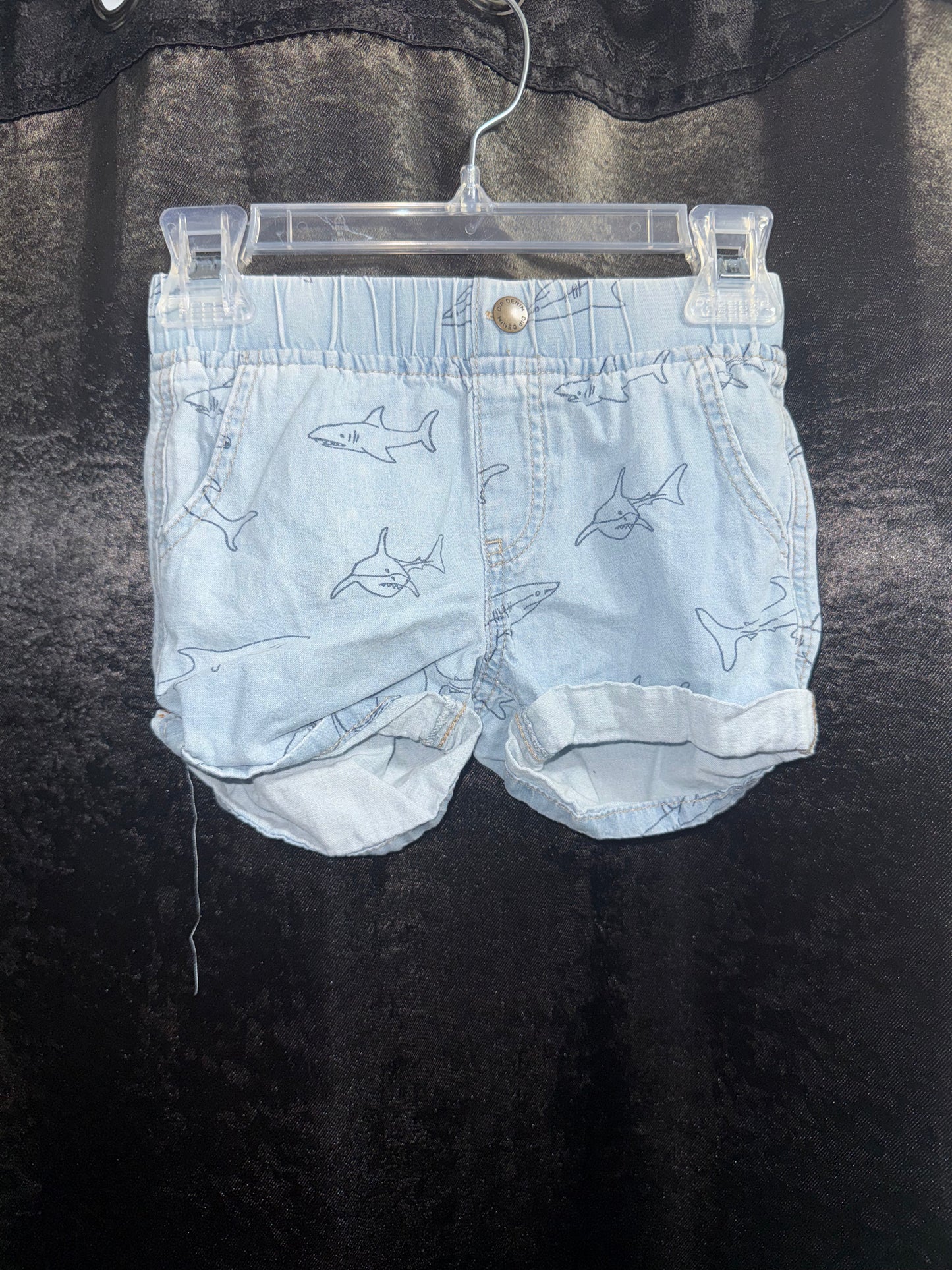 Shark Shorts 2T