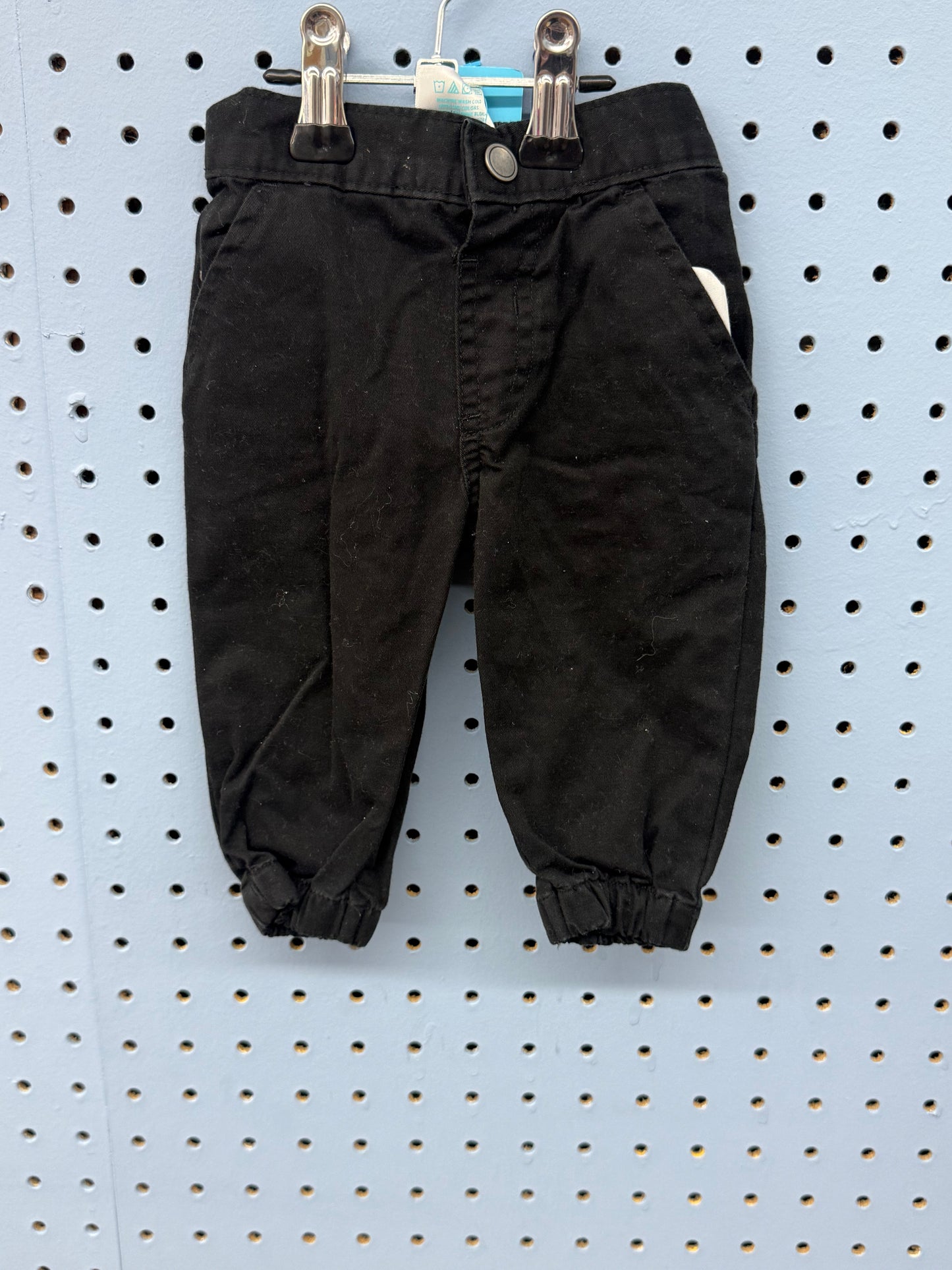 Black Pants 3/6