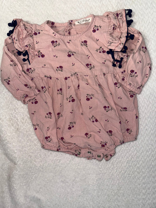 Girl Onesie 6/9m