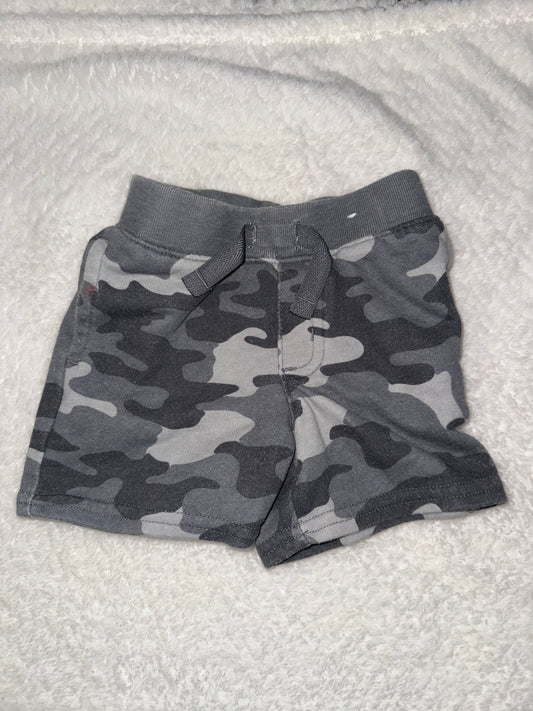 Boys shorts 6/9m