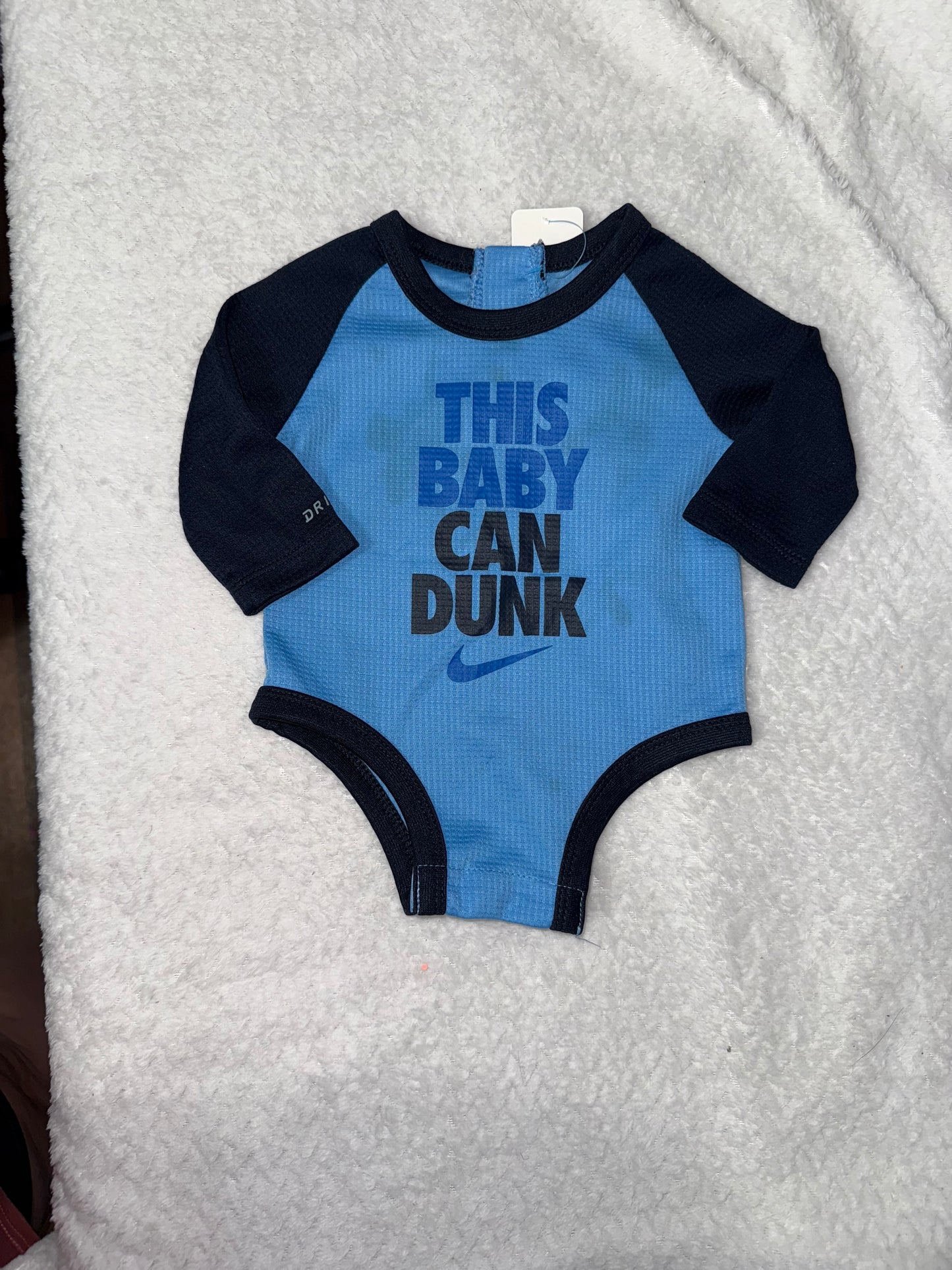 Nike onesie 3m