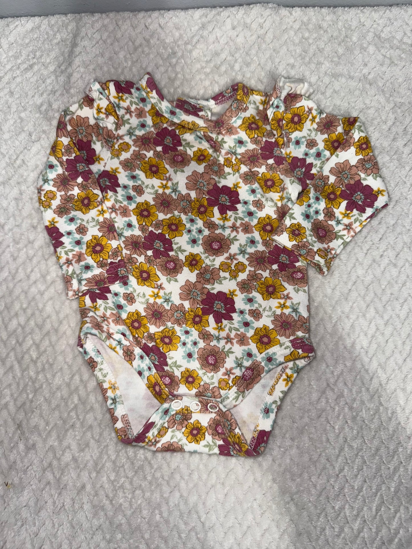 Long Sleeve Onesie 3/6