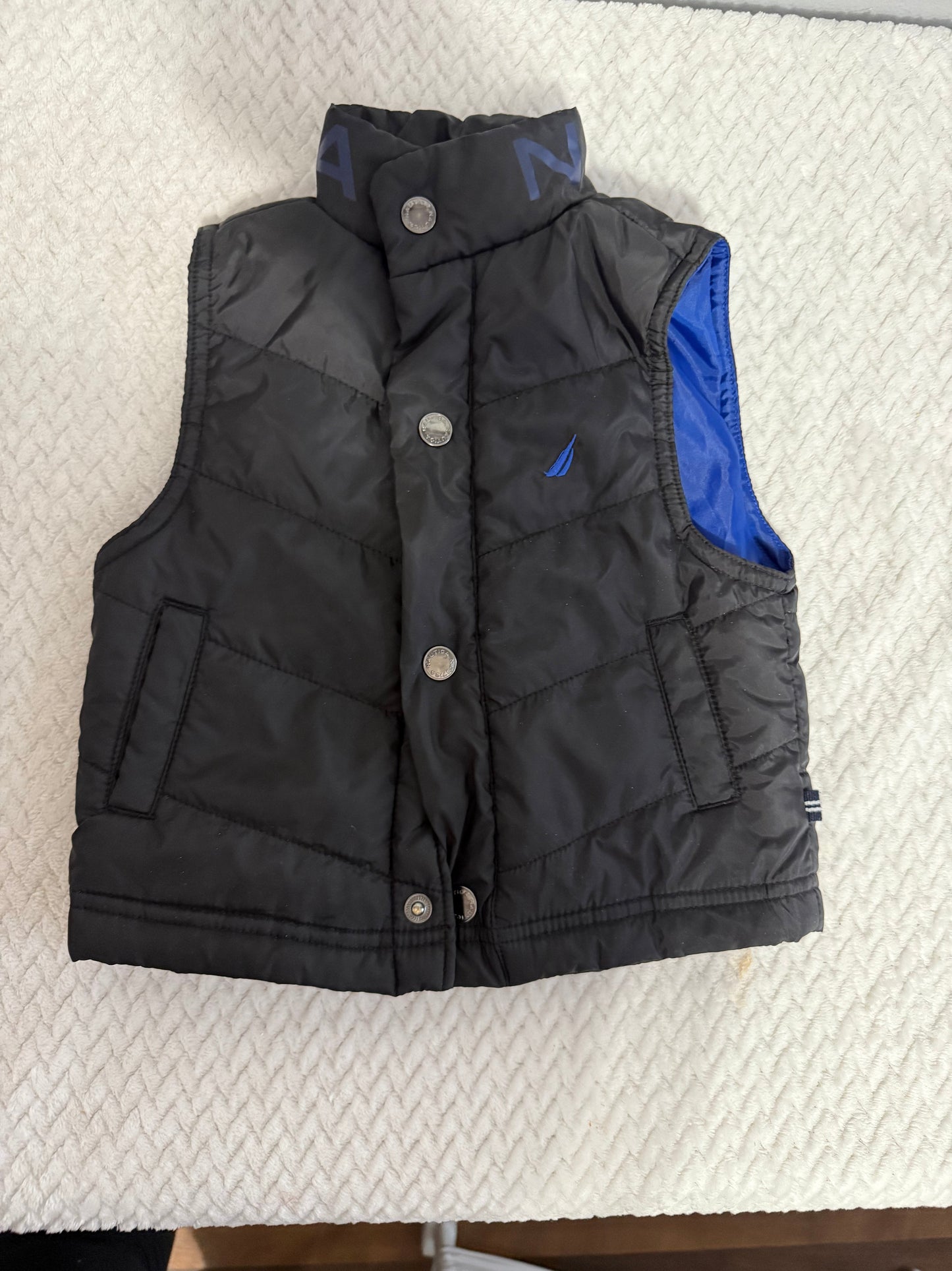 Vest 12m