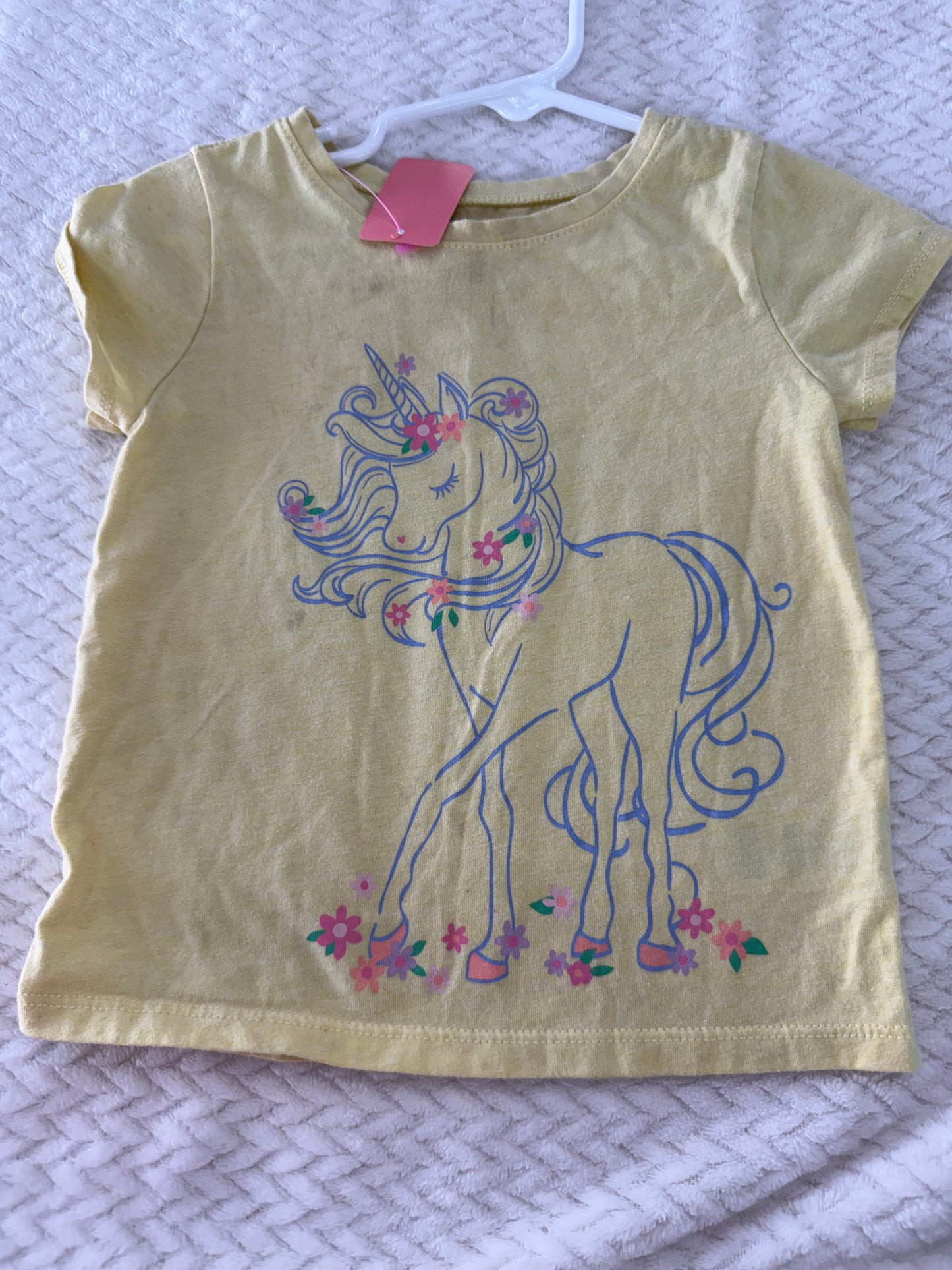 Girl shirt: 2T
