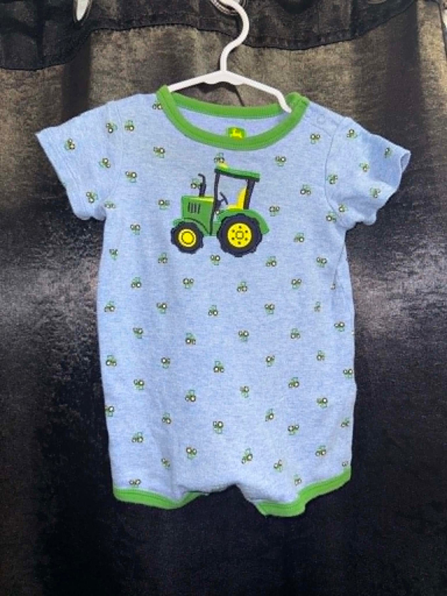 John Deere One Piece 6/9